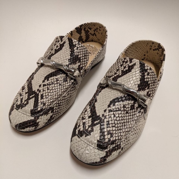 NEW Vince Camuto Perenna Leather Slip on Loafers Size 5 - Picture 3 of 9